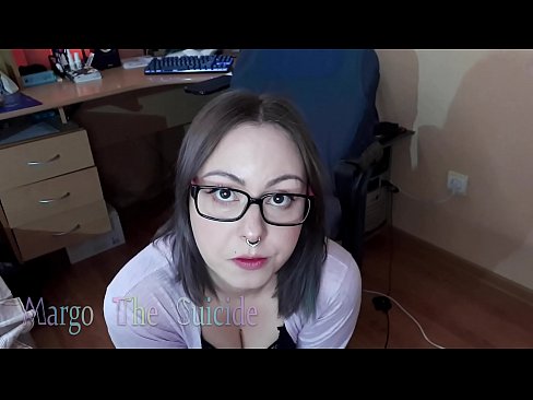 ❤️ Musikana aneSexy ane Magirazi Anoyamwa Dildo Zvakadzama paKamera Russian zvinonyadzisira ️❤